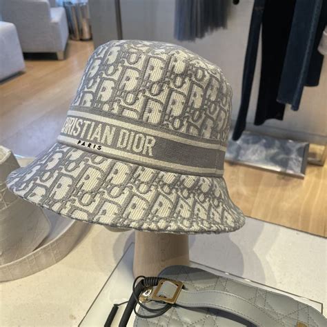 dior bucket hat size